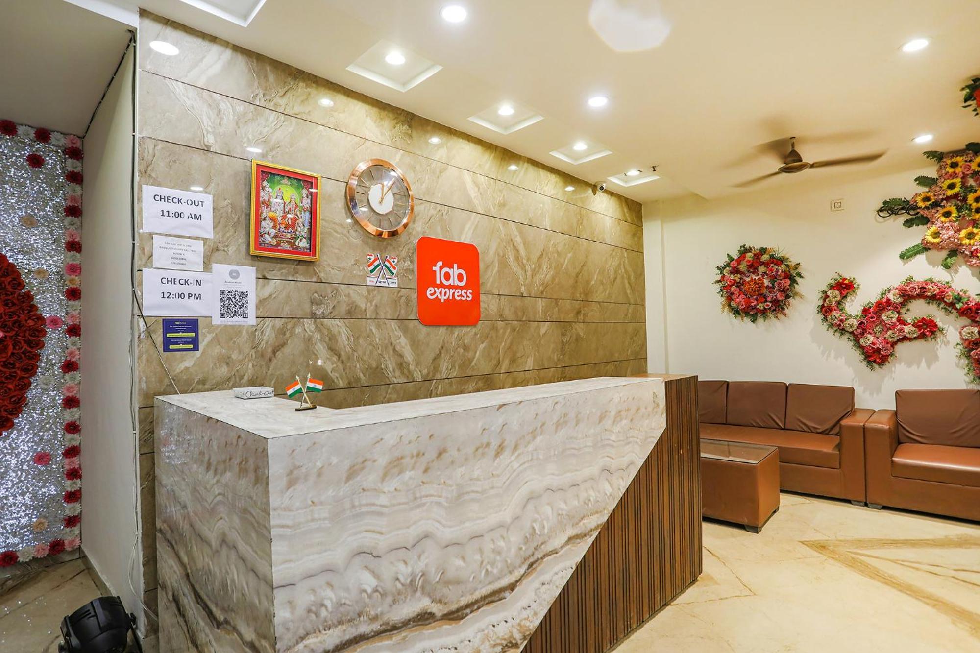 Fabhotel Kinsfolk Газиабад Экстерьер фото