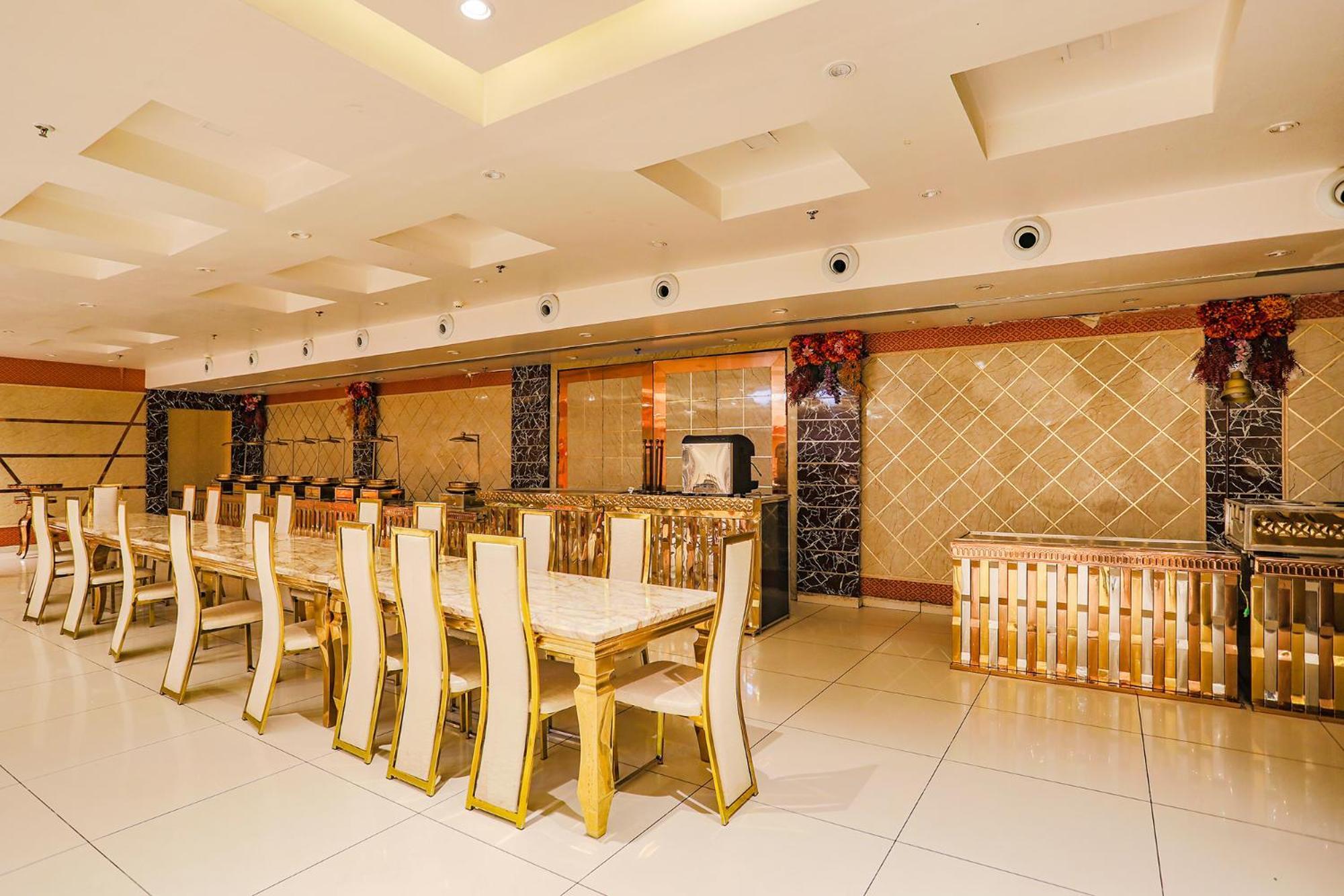 Fabhotel Kinsfolk Газиабад Экстерьер фото